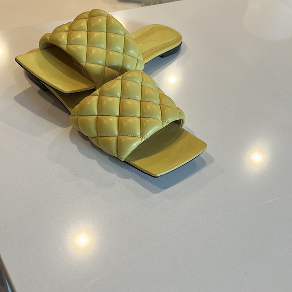 Bottega  veneta slides new( no box) - Picture 11 of 12